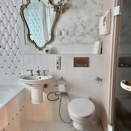 Lux Mit Sauna Lägenhet *